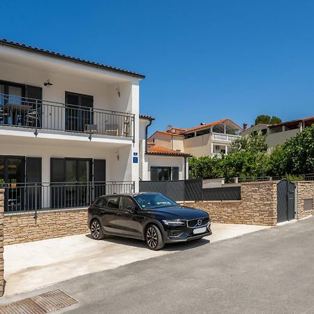 Luxury Apartments Villa San Avia Banjole Esterno foto